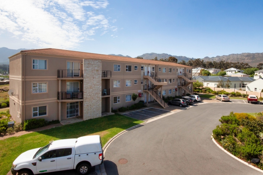 To Let 2 Bedroom Property for Rent in Heritage Park Western Cape